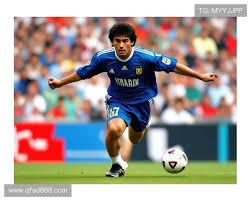 单赛季欧战为某队进球又攻破该队球门，圣地亚哥成历史第二人